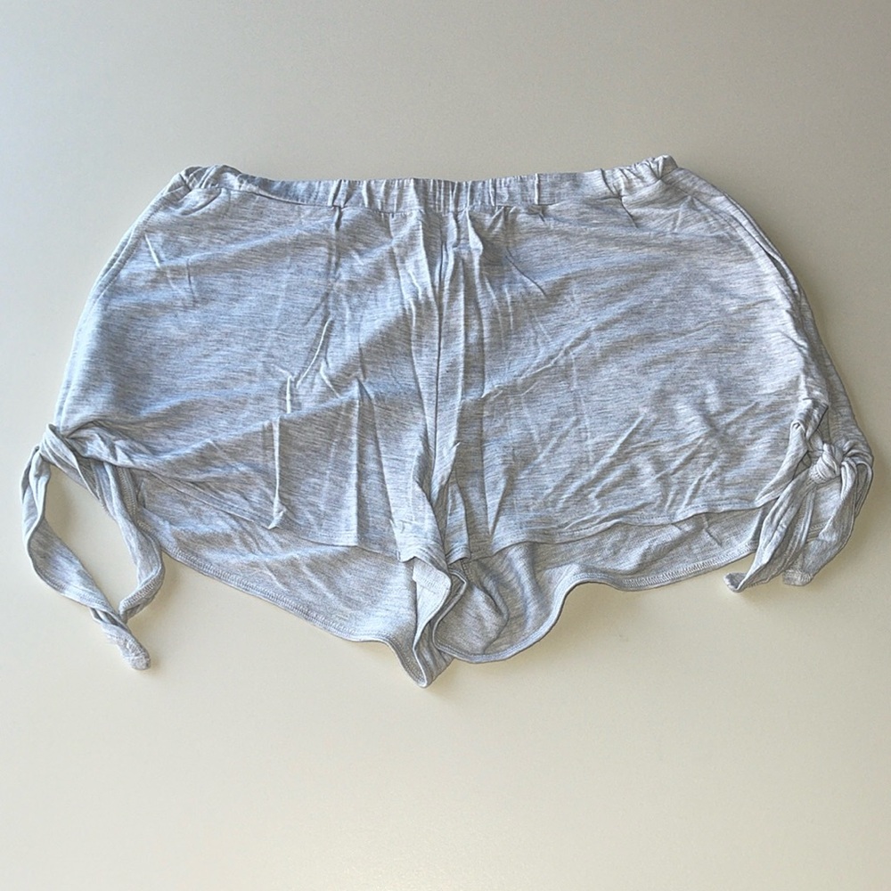 Bloomingdale’s Natural Skin Gray Lounge Shorts